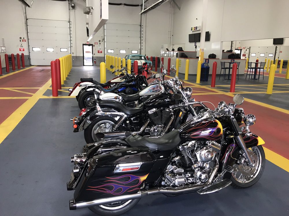 LYNNWAY AUTO AUCTION 33 Photos 400 Charter Way, North Billerica, MA