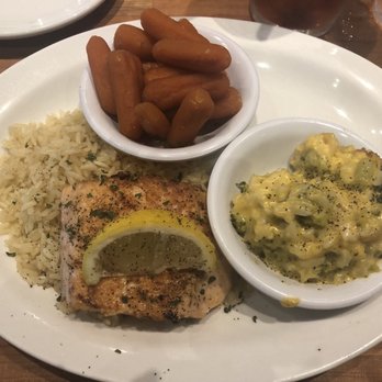 Cheddar's Scratch Kitchen - Grilled salmon,rice,carrots,broccoli rice casserole - Comfort Food Near Me - Yukon, Oklahoma
