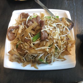 Han Palace - Beef Chow Fun - Dim Sum Near Me - McLean, Virginia Han Palace - Beef Chow Fun - Dim Sum Near Me - McLean, Virginia