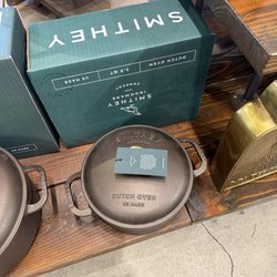 Jupiter & Main - Cast-iron Dutch oven of amazing quality