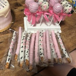 cake pops & pretzel rods