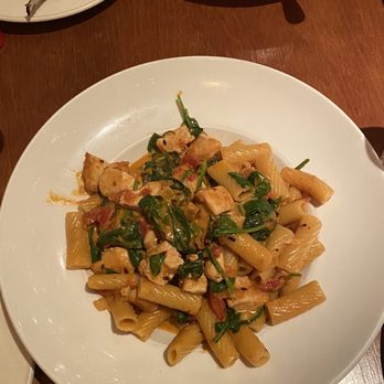 Basil Leaf Cafe - Rigatoni Chicken - Italian Near Me - Chicago, Illinois