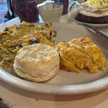 The Toasted Yolk Cafe - Brisket Scramble with Hashbrowns - Breakfast & Brunch Near Me - Fleming Island, Florida
