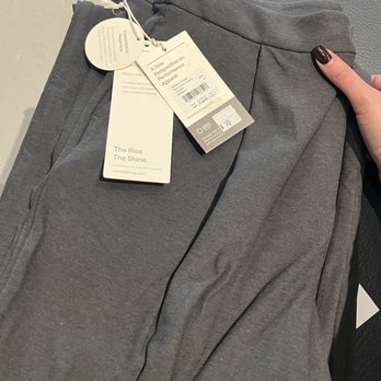Vuori - Women's Elevation Trousers - so cute and fit perfect! - Accessories Near Me - Las Vegas, Nevada Vuori - Women's Elevation Trousers - so cute and fit perfect! - Accessories Near Me - Las Vegas, Nevada