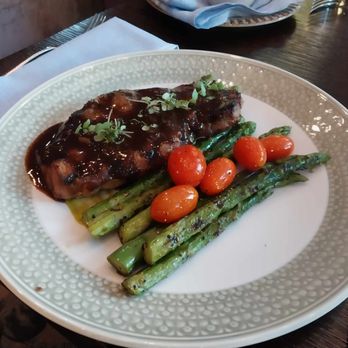Willow - Steak and veggies (absent carbs, but still delicious) - Italian Near Me - Sacramento, California Willow - Steak and veggies (absent carbs, but still delicious) - Italian Near Me - Sacramento, California