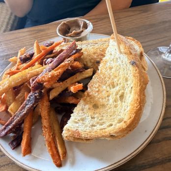 58 West - Melted havarti and raspberry jam on grilled sour dough with side of sweet potato fries - Wineries Near Me - Logan, Ohio 58 West - Melted havarti and raspberry jam on grilled sour dough with side of sweet potato fries - Wineries Near Me - Logan, Ohio