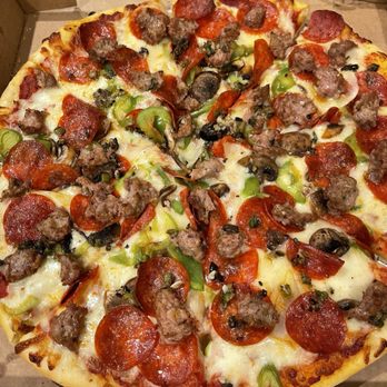 Villaggios - The Boss Pizza - Pizza Near Me - Egg Harbor, Wisconsin