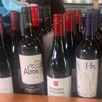 Charleston Crab House - Wine selection! Awesome! - Seafood Near Me - Charleston, South Carolina Charleston Crab House - Wine selection! Awesome! - Seafood Near Me - Charleston, South Carolina