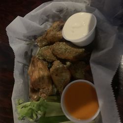 Daly's Irish Pub - Lemon pepper wings