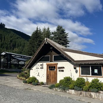 Paradise Village Restaurant - Outside - Comfort Food Near Me - Ashford, Washington Paradise Village Restaurant - Outside - Comfort Food Near Me - Ashford, Washington