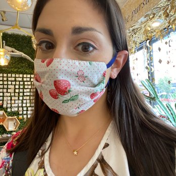 Noellery - I got a really pretty necklace and earring set at a discount! The store is really cute, and the lady here was so nice. - Accessories Near Me - Jersey City, New Jersey