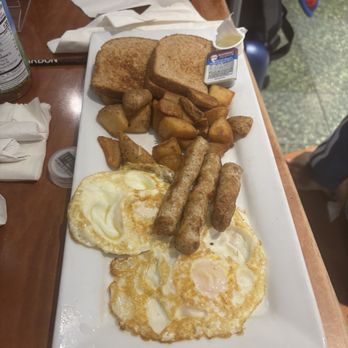 PGA Tour Grill - Eggs, toast and sausage - Bars Near Me - Honolulu, Hawaii