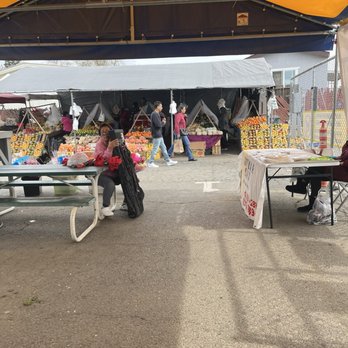 Folsom Blvd Flea Market - Antiques Near Me - Sacramento, California
