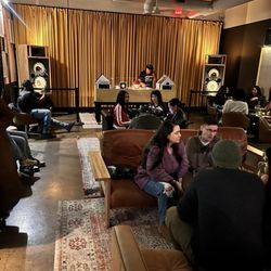 Stereo - Seating set up