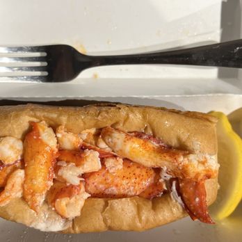 Mason's Famous Lobster Rolls - Seattle - Connecticut Roll - Seafood Near Me - Seattle, Washington Mason's Famous Lobster Rolls - Seattle - Connecticut Roll - Seafood Near Me - Seattle, Washington