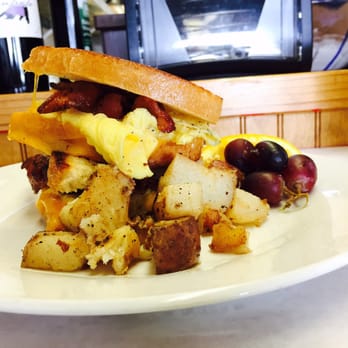 Midtown Eats - Breakfast Sammy, nom nom nom - American Near Me - Newport News, Virginia Midtown Eats - Breakfast Sammy, nom nom nom - American Near Me - Newport News, Virginia