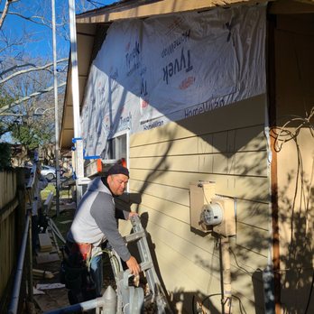 Titan Siding and Windows - Siding going up. - Windows Installation Near Me - Austin, Texas