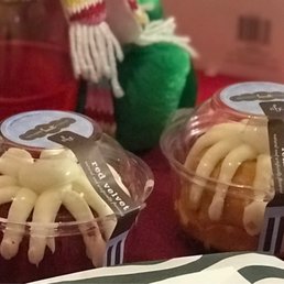 Red velvet and lemon Bundtlet Red velvet and lemon Bundtlet