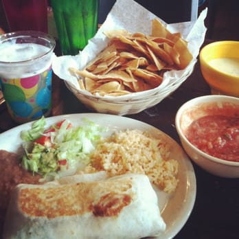 Santi's Restaurante Mexicano - Veggie Burrito, Chips, Salsa, & Queso - Mexican Near Me - Mount Pleasant, South Carolina Santi's Restaurante Mexicano - Veggie Burrito, Chips, Salsa, & Queso - Mexican Near Me - Mount Pleasant, South Carolina