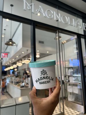 Magnolia Bakery - Moynihan Train Hall by null