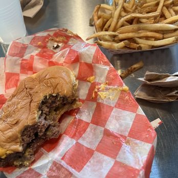 Burger Bar- Fort Wayne - American Near Me - Fort Wayne, Indiana Burger Bar- Fort Wayne - American Near Me - Fort Wayne, Indiana