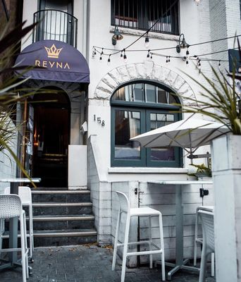 Bar Reyna by null