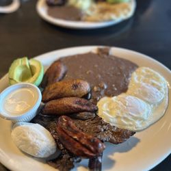 La Cabaña - + carne asasda