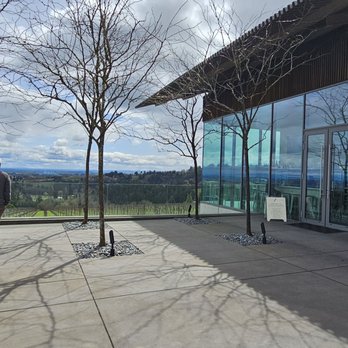 Furioso Vineyards - Wine Tasting Room Near Me - Dundee, Oregon