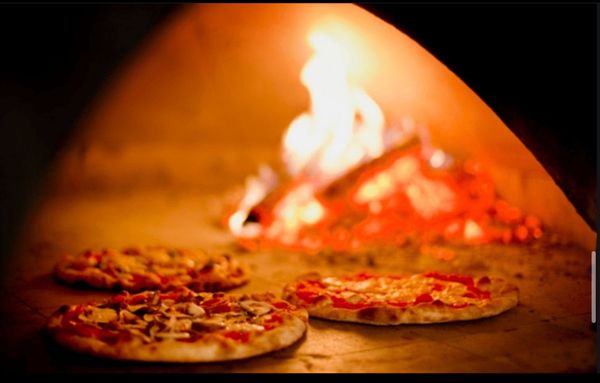 Kaos Pizzeria by null