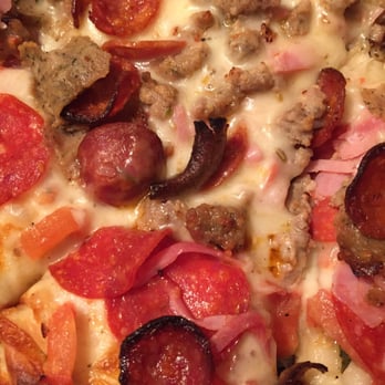 Big Bob's Best Pizza - Medium Meatatarian....not sure why they added tomatoes though? - Pizza Near Me - Oceanside, California Big Bob's Best Pizza - Medium Meatatarian....not sure why they added tomatoes though? - Pizza Near Me - Oceanside, California