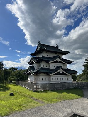 Hirosaki Castle by null