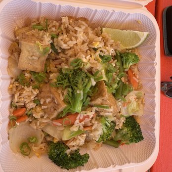 8E88 Thai & Poke’ - Veggie fried rice with tofu - Food Trucks Near Me - Kapaʻa, Hawaii 8E88 Thai & Poke’ - Veggie fried rice with tofu - Food Trucks Near Me - Kapaʻa, Hawaii