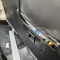 Reliable Taxi - More garbage