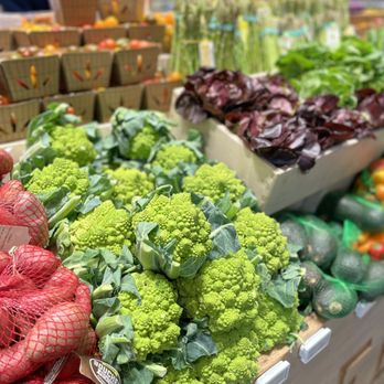 Erewhon - Grocery Near Me - Pasadena, California