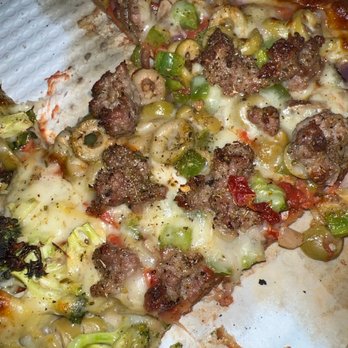 Parkway Pizza Roseville - Look at these toppings! The sausage, veggies, cheese... This pic is of our half combination and half make your own veggie. - Pizza Near Me - St Paul, Minnesota Parkway Pizza Roseville - Look at these toppings! The sausage, veggies, cheese... This pic is of our half combination and half make your own veggie. - Pizza Near Me - St Paul, Minnesota