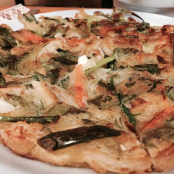 Frog House Restaurant - The Seafood Pancake (Happy Hour sized, $7.95) - maybe ask for less oil...? - Korean Near Me - Honolulu, Hawaii