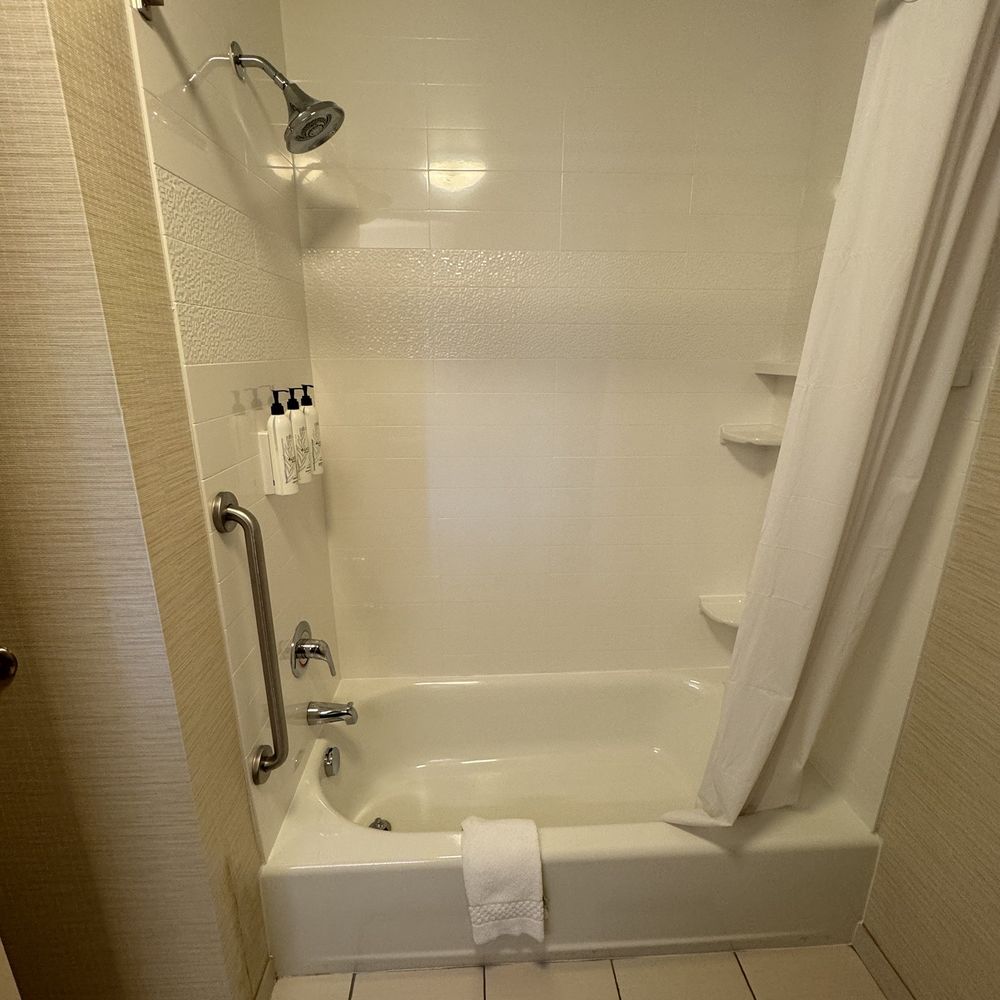Fairfield - Shower - Hotels Near Me - Columbus, Ohio Fairfield - Shower - Hotels Near Me - Columbus, Ohio