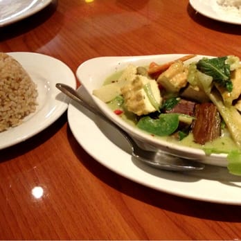 Thai Cafe - Green curry with veggies and tofu with brown rice - Thai Near Me - Irvine, California Thai Cafe - Green curry with veggies and tofu with brown rice - Thai Near Me - Irvine, California