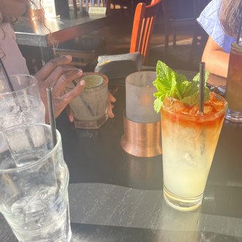 The Standard Pour - New American Near Me - Dallas, Texas
