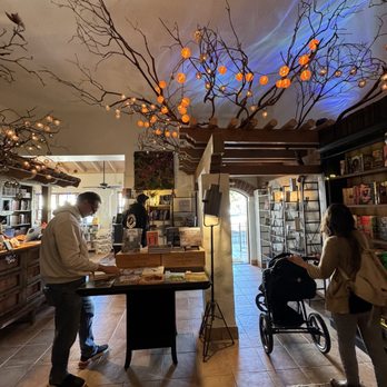 Lantern Tree Books - Bookstores Near Me - Carpinteria, California
