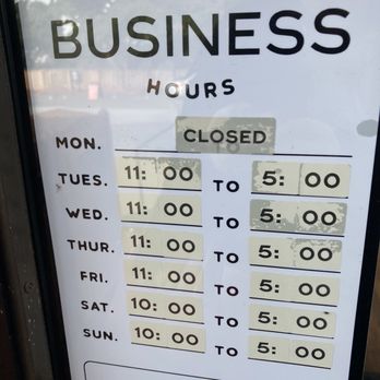 Birdie's at Stanford Golf - Hours - New American Near Me - Stanford, California
