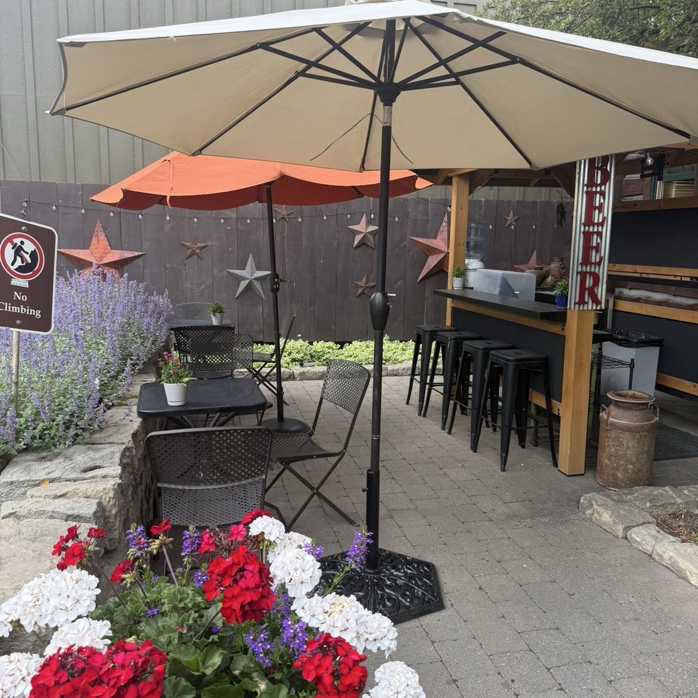 The Kneadery - outdoor seating - Breakfast & Brunch Near Me - Ketchum, Idaho