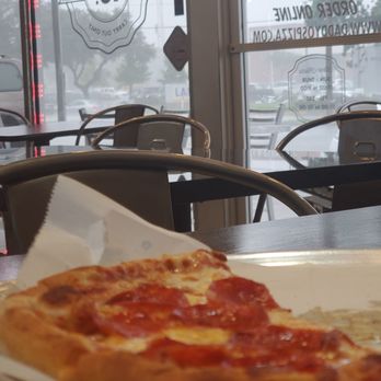 DaddyO's Pizza - Spring Branch - Sitting here on a rainy enjoying some of the best pizza in the area of spring Branch. - Pizza Near Me - Houston, Texas DaddyO's Pizza - Spring Branch - Sitting here on a rainy enjoying some of the best pizza in the area of spring Branch. - Pizza Near Me - Houston, Texas