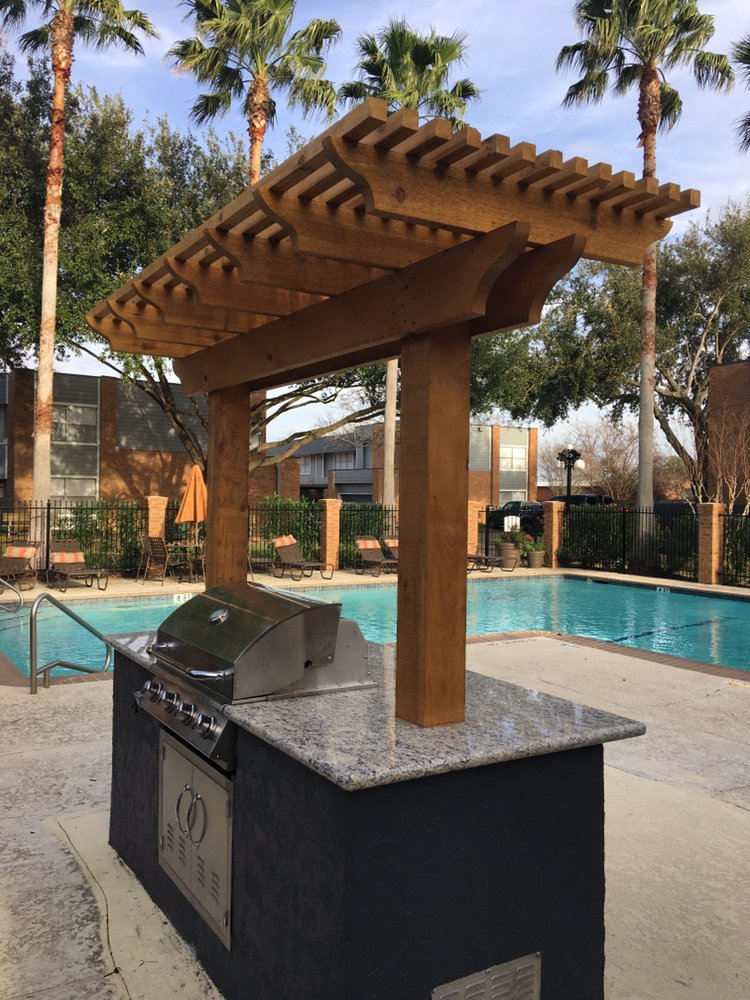 THE TOWNHOMES ON THREE Updated October 2024 15240 Old Galveston Rd