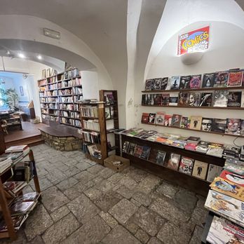 Shakespeare a synové - Bookstores Near Me - Prague, Puerto Rico Shakespeare a synové - Bookstores Near Me - Prague, Puerto Rico