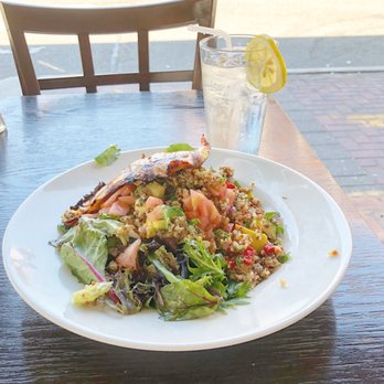 The Chef's Corner - Quinoa salad with salmon - New American Near Me - Mineola, New York
