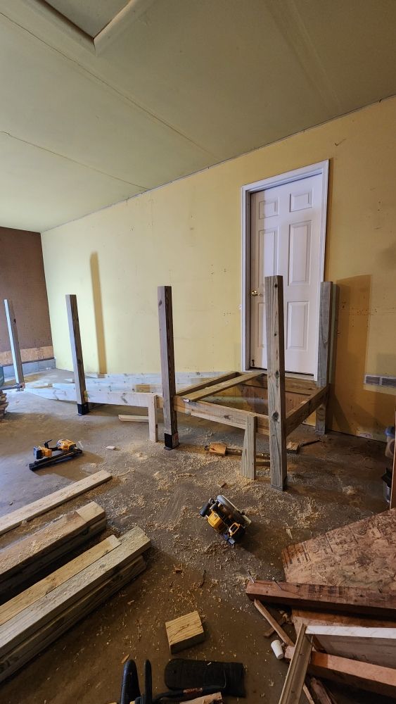 Slide of Gomez Professionals