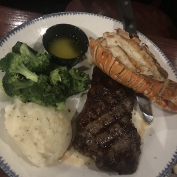Red Lobster - Seafood Near Me - Pineville, North Carolina