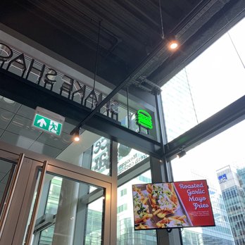 Shake Shack Canary Wharf - Burgers Near Me - London, XGL