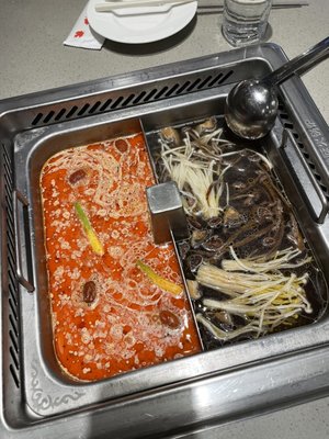 Haidilao Hot Pot Toronto Downtown by null